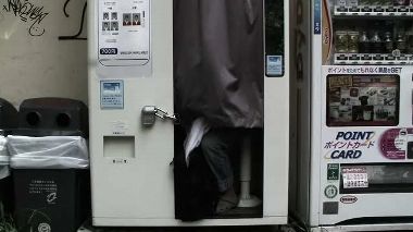パスポートの写真を撮る